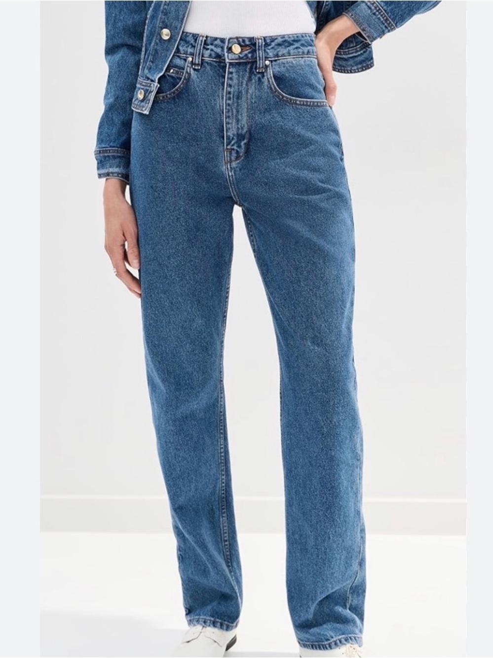 LIKE NEW ABRAND CARRIE JEANS- SIZE 24- MEDIUM BLUE WASH